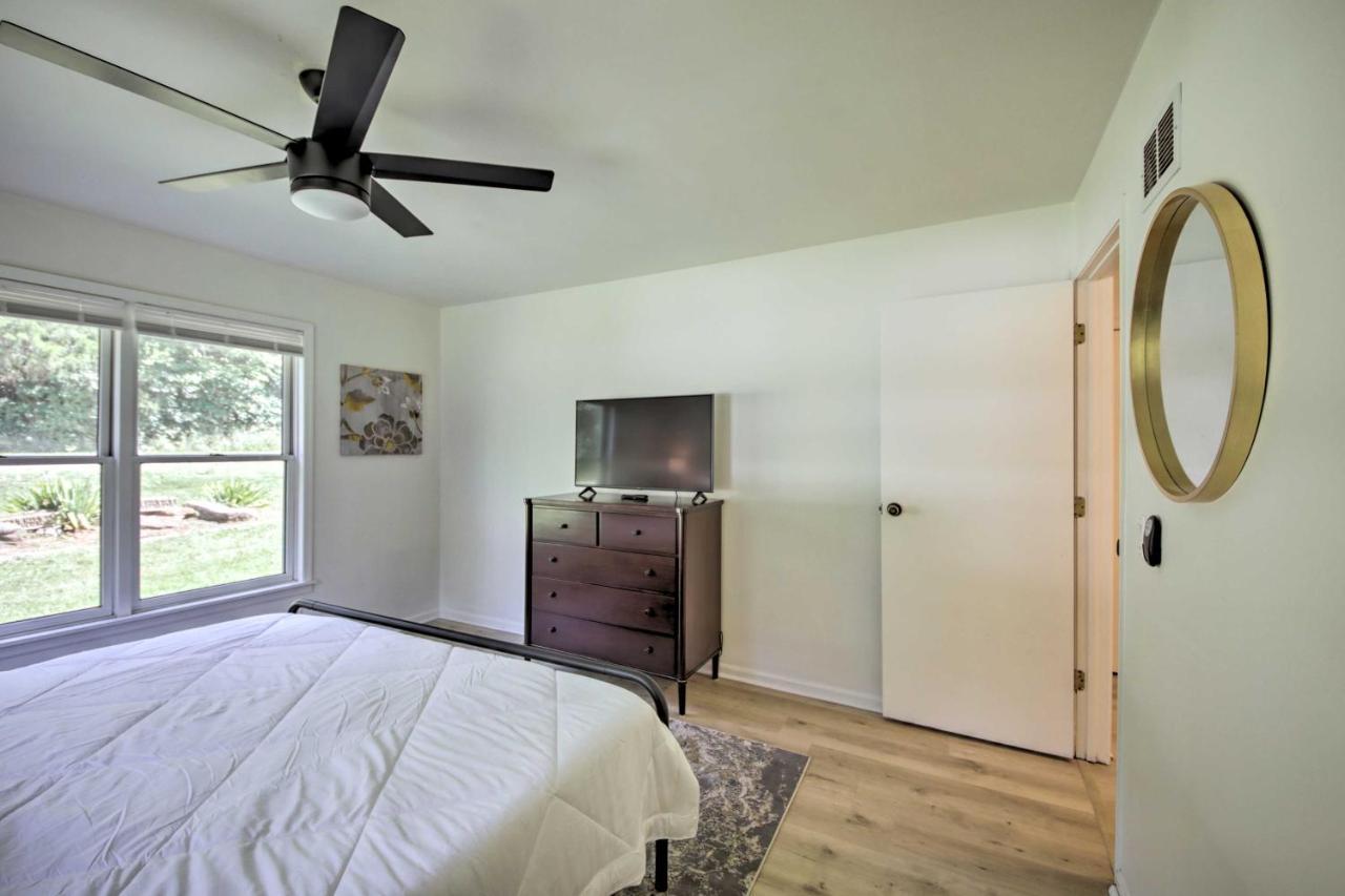 Modern Eckerty Home With Deck On Patoka Lake! Taswell Екстер'єр фото