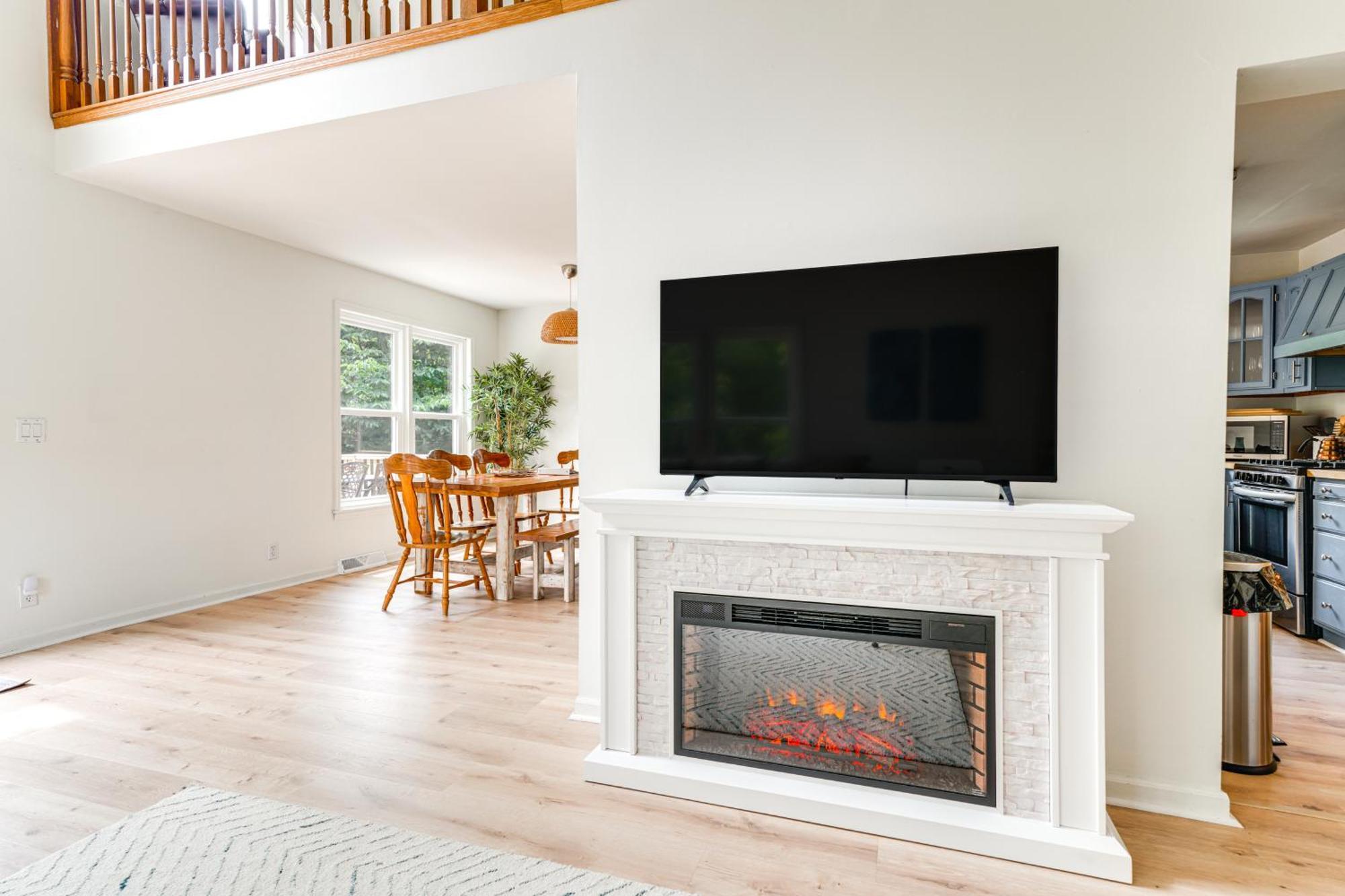 Modern Eckerty Home With Deck On Patoka Lake! Taswell Екстер'єр фото