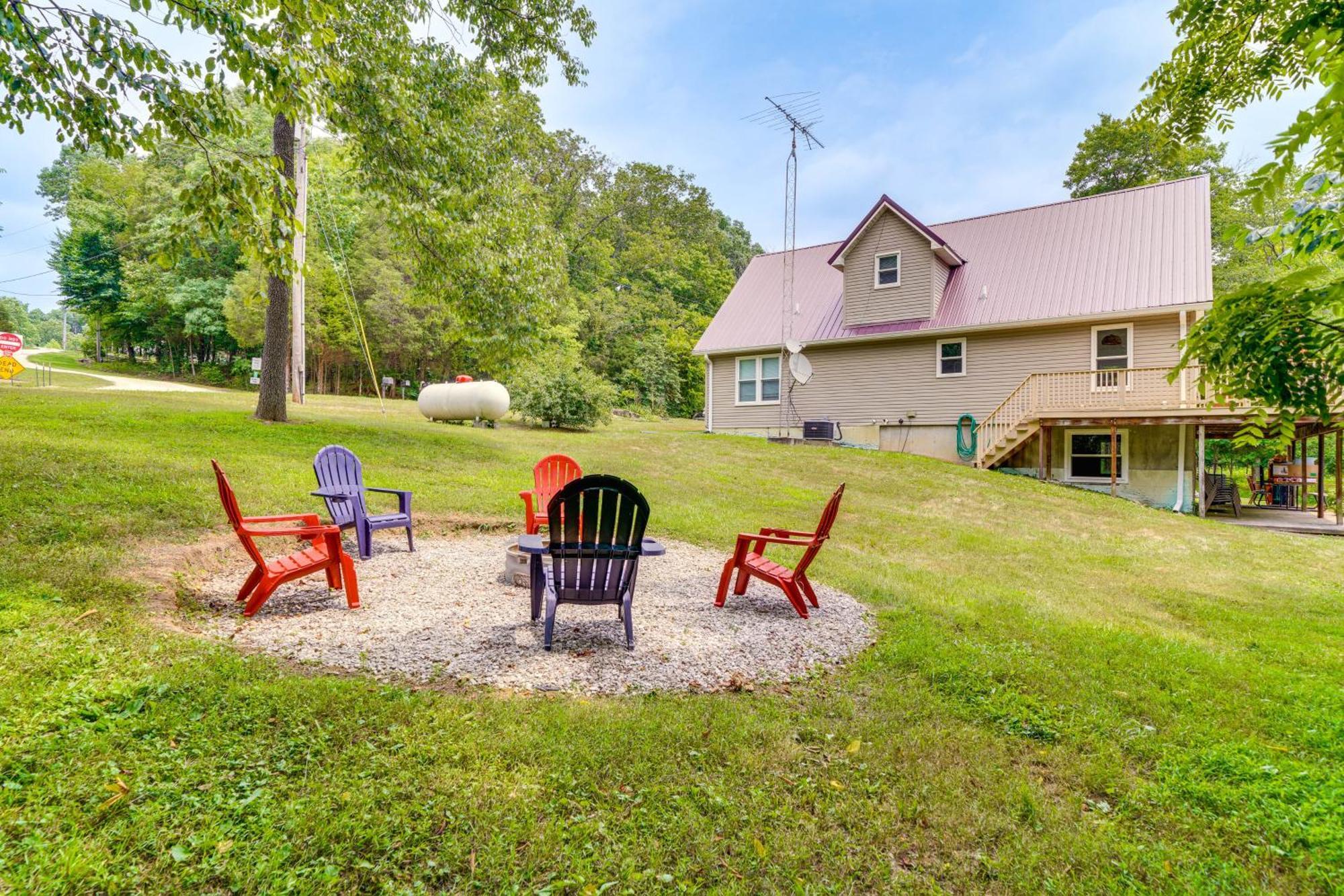 Modern Eckerty Home With Deck On Patoka Lake! Taswell Екстер'єр фото
