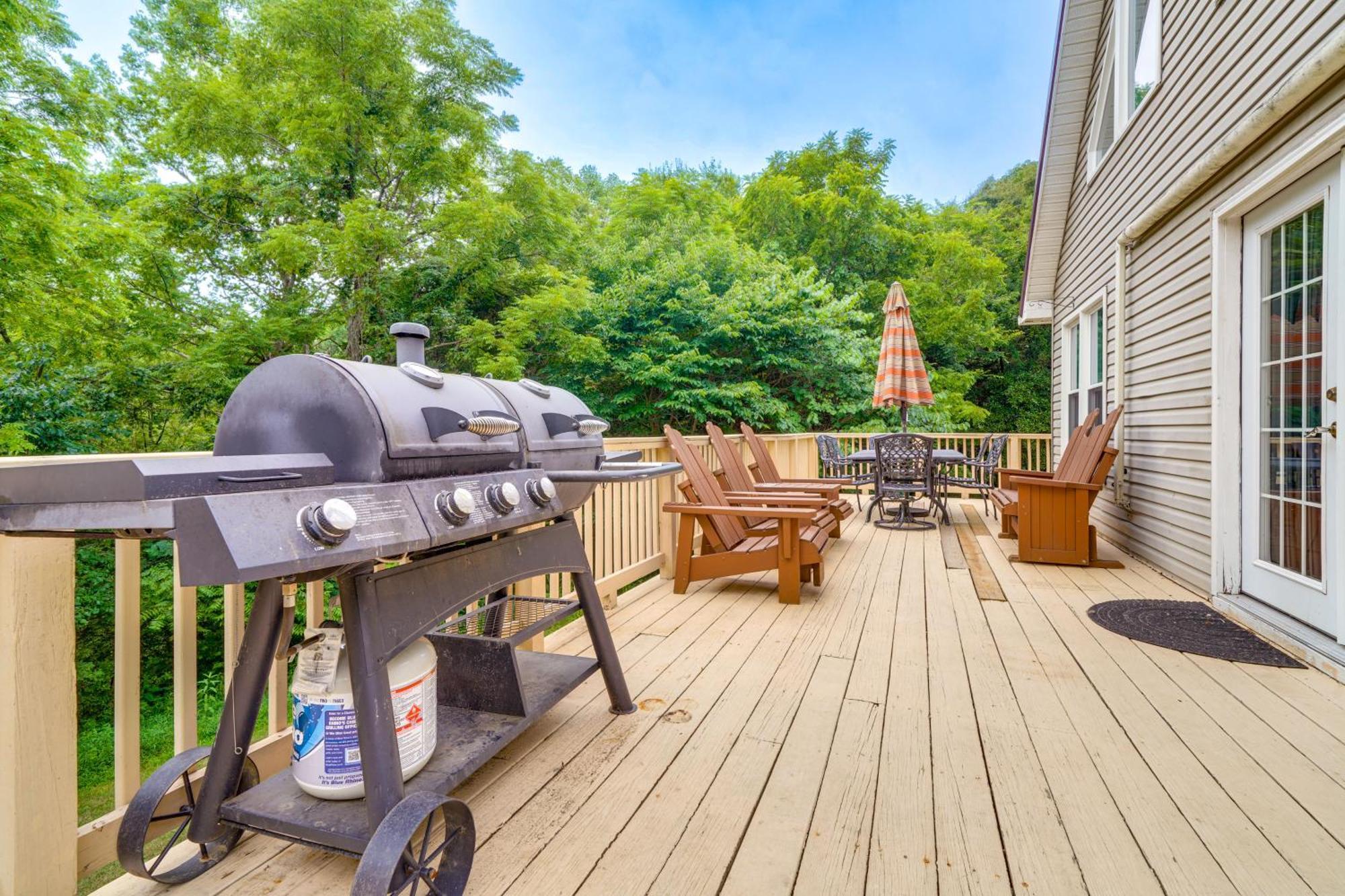 Modern Eckerty Home With Deck On Patoka Lake! Taswell Екстер'єр фото